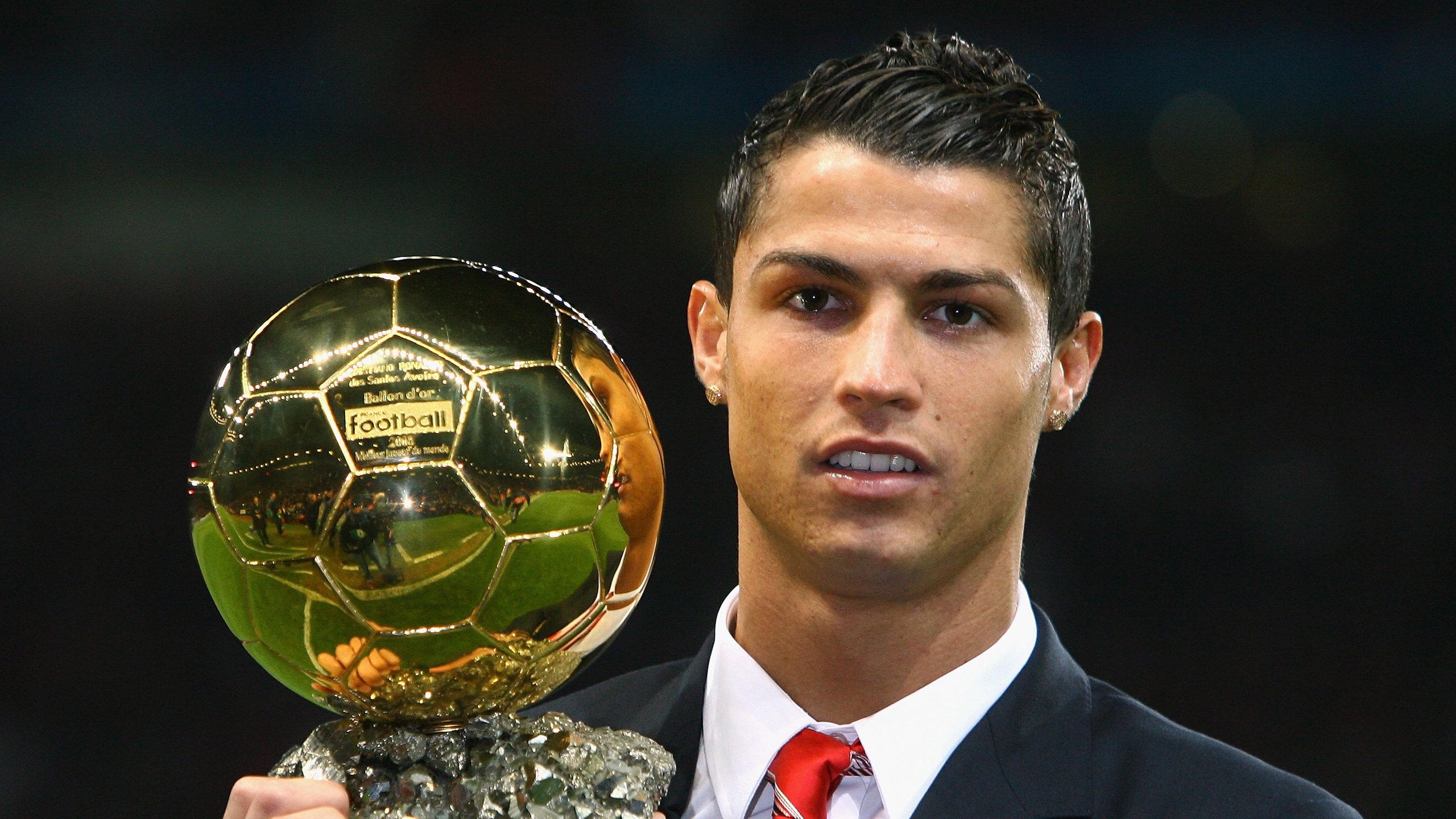 开云体育平台APP-舞台的魔法，阿尔瓦雷斯遇强则强，阿尔及利亚式压迫如何让马竞失色