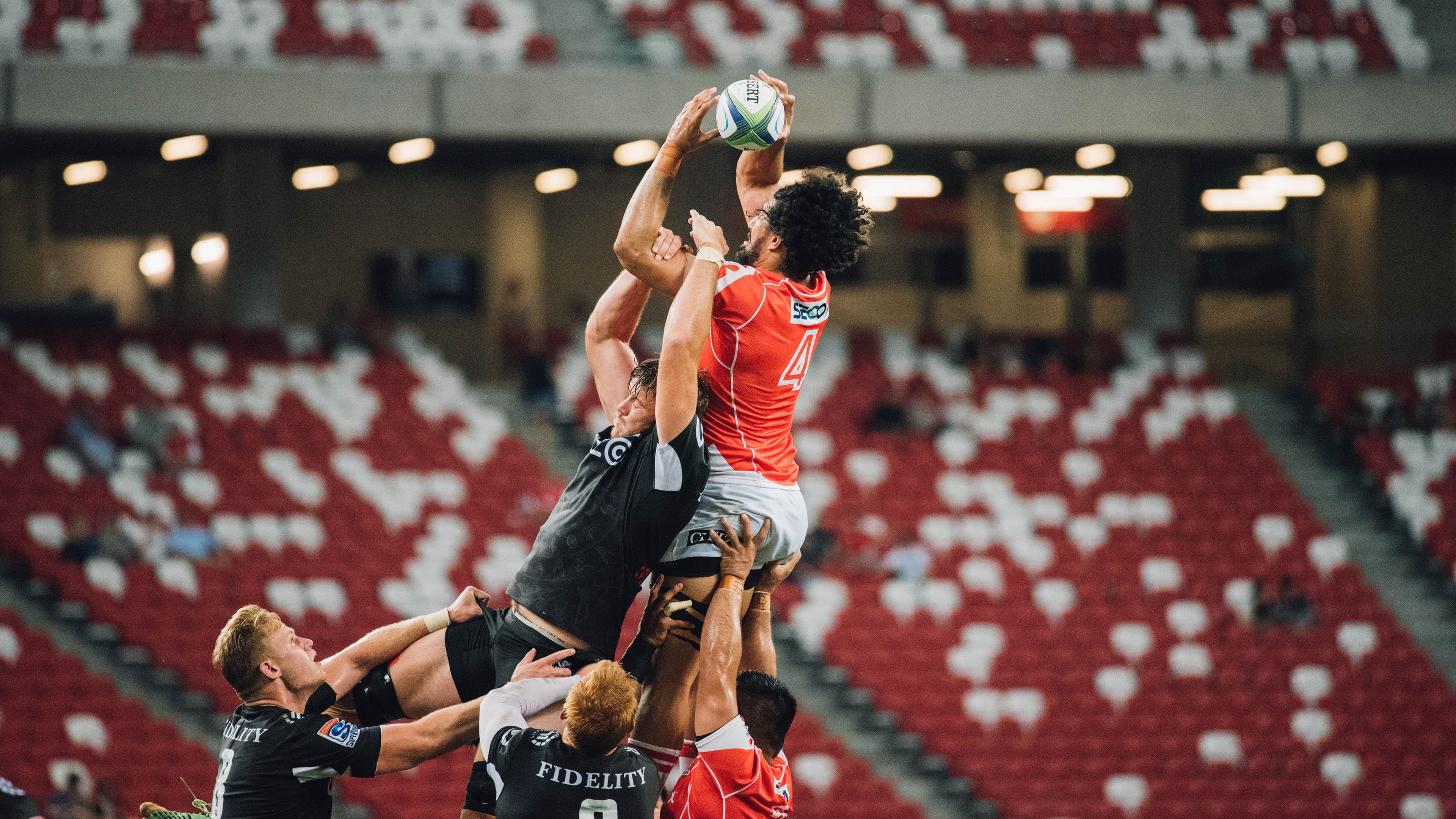 开云体育下载-小贾伦·杰克逊，深圳之夜的全场焦点，当东方赛场遇见未来之星