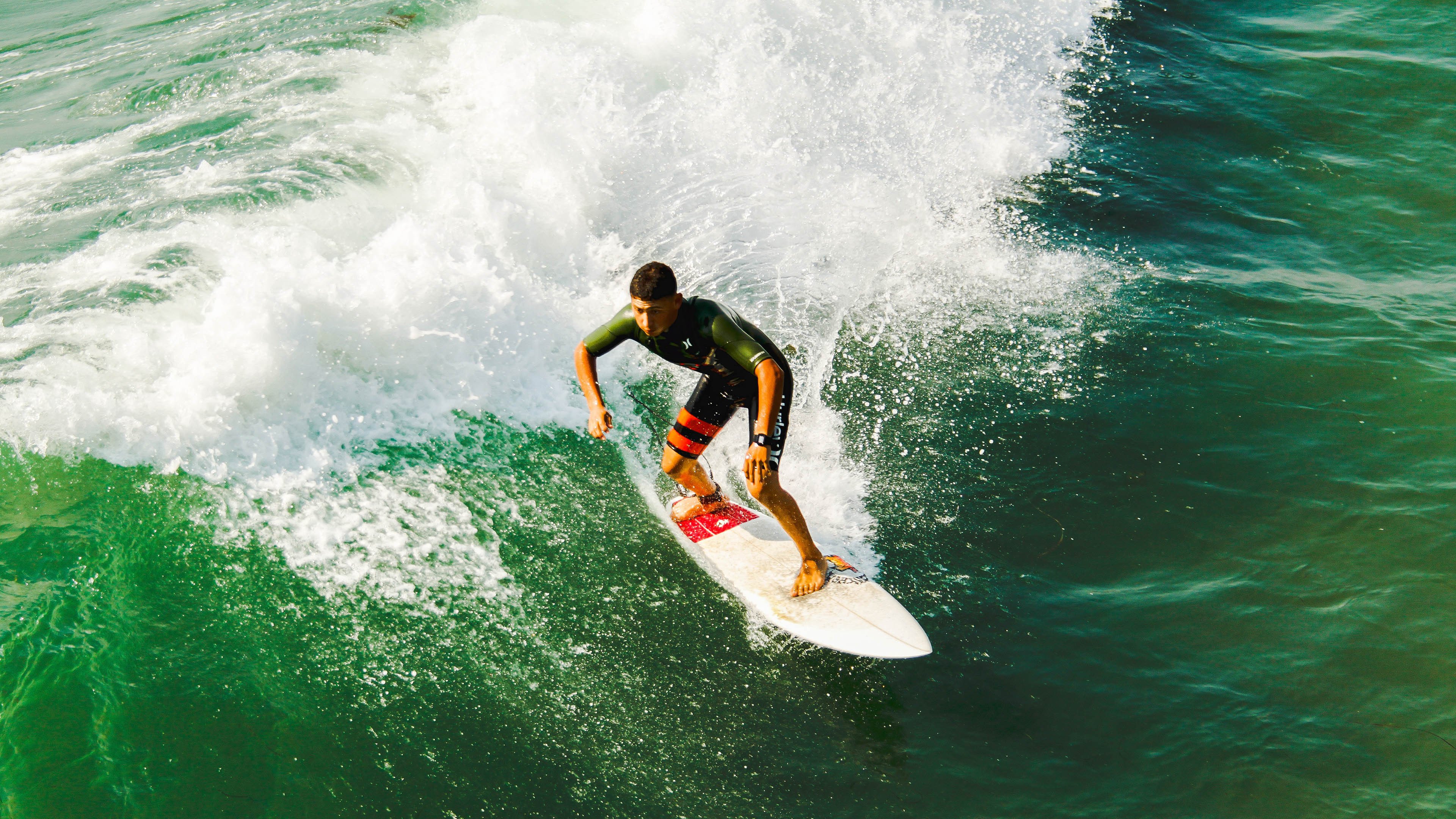 铁壁与利刃,阿克防守的艺术与摩纳哥的正面突破哲学