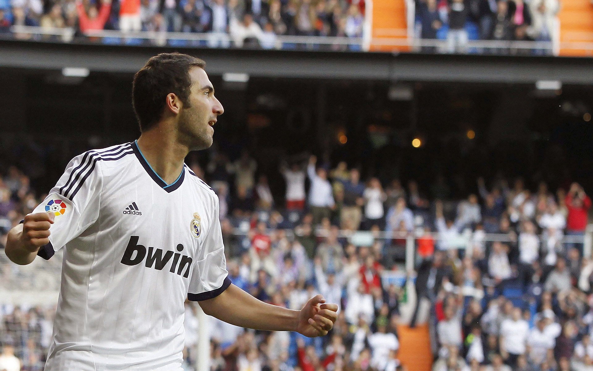 开云体育-贝恩关键三分定乾坤，广厦队收割湖人展现国际篮球新格局